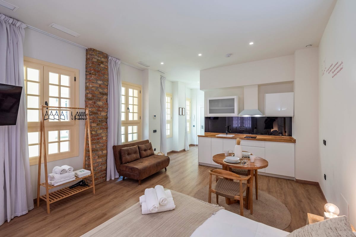 Basic Apartment