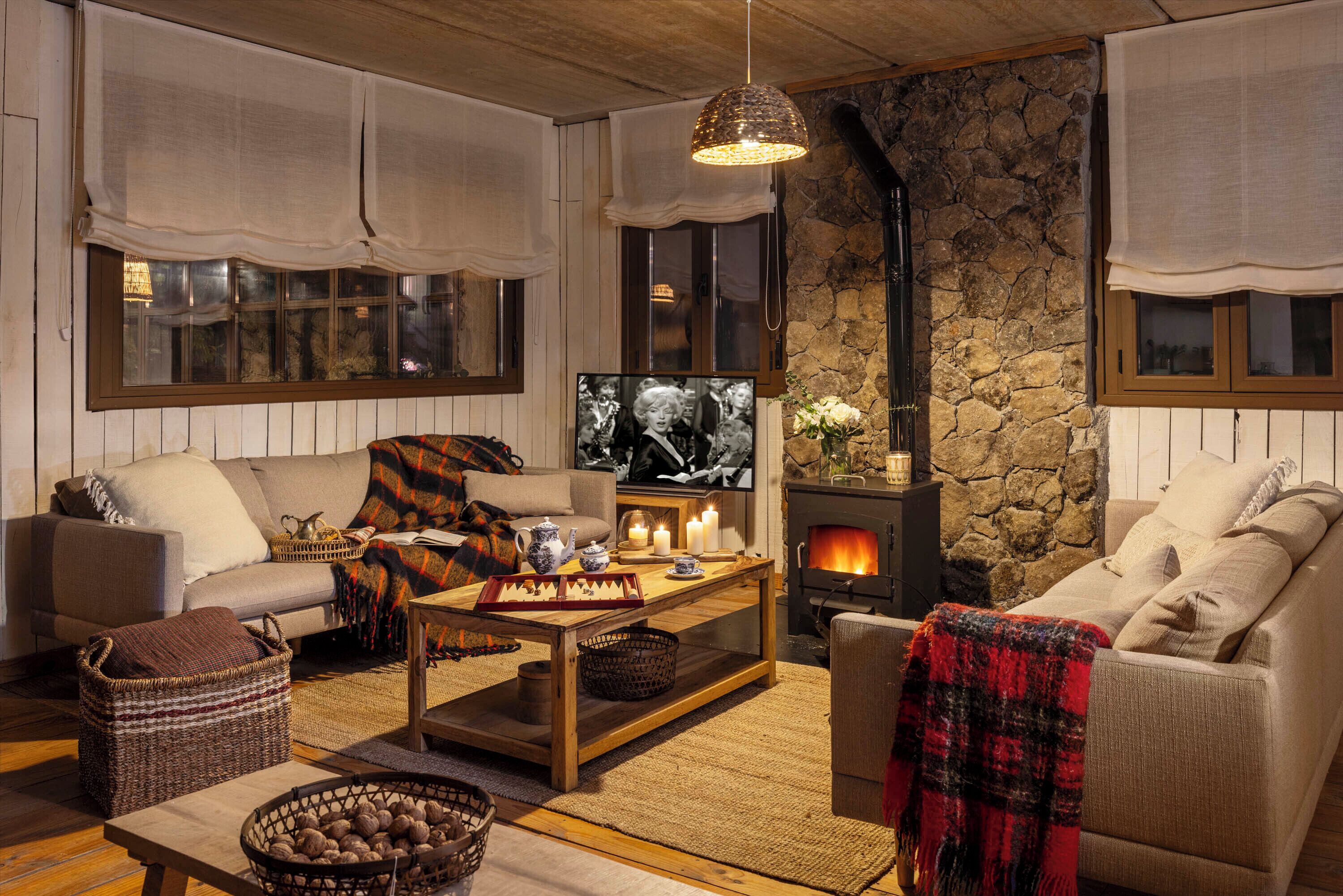 Televisie en een open haard