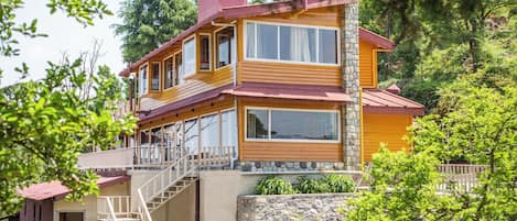 Fachada da propriedade