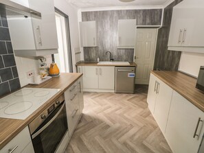 Cottage | Interior - 5 Pontardulais Road (Llanelli)