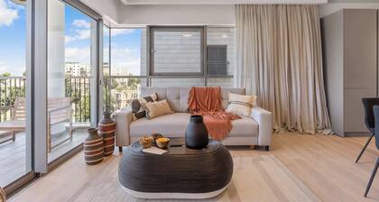 Magical 2 BDR/Parking By Isrentals