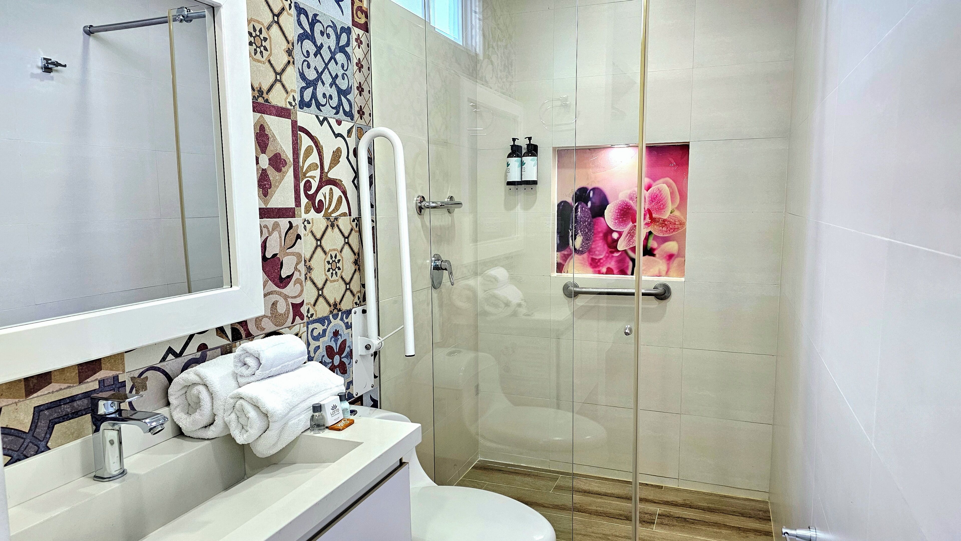 Superior Suite | Bathroom