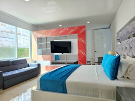 Junior Suite | 1 bedroom, premium bedding, minibar, in-room safe