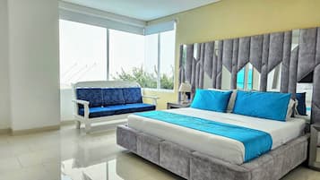 1 bedroom, premium bedding, minibar, in-room safe