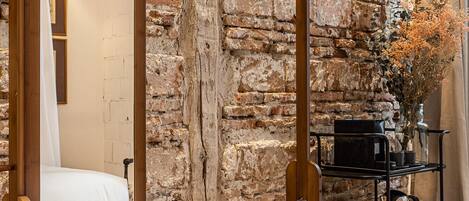 1 chambre, fer et planche à repasser, Wi-Fi gratuit, draps fournis