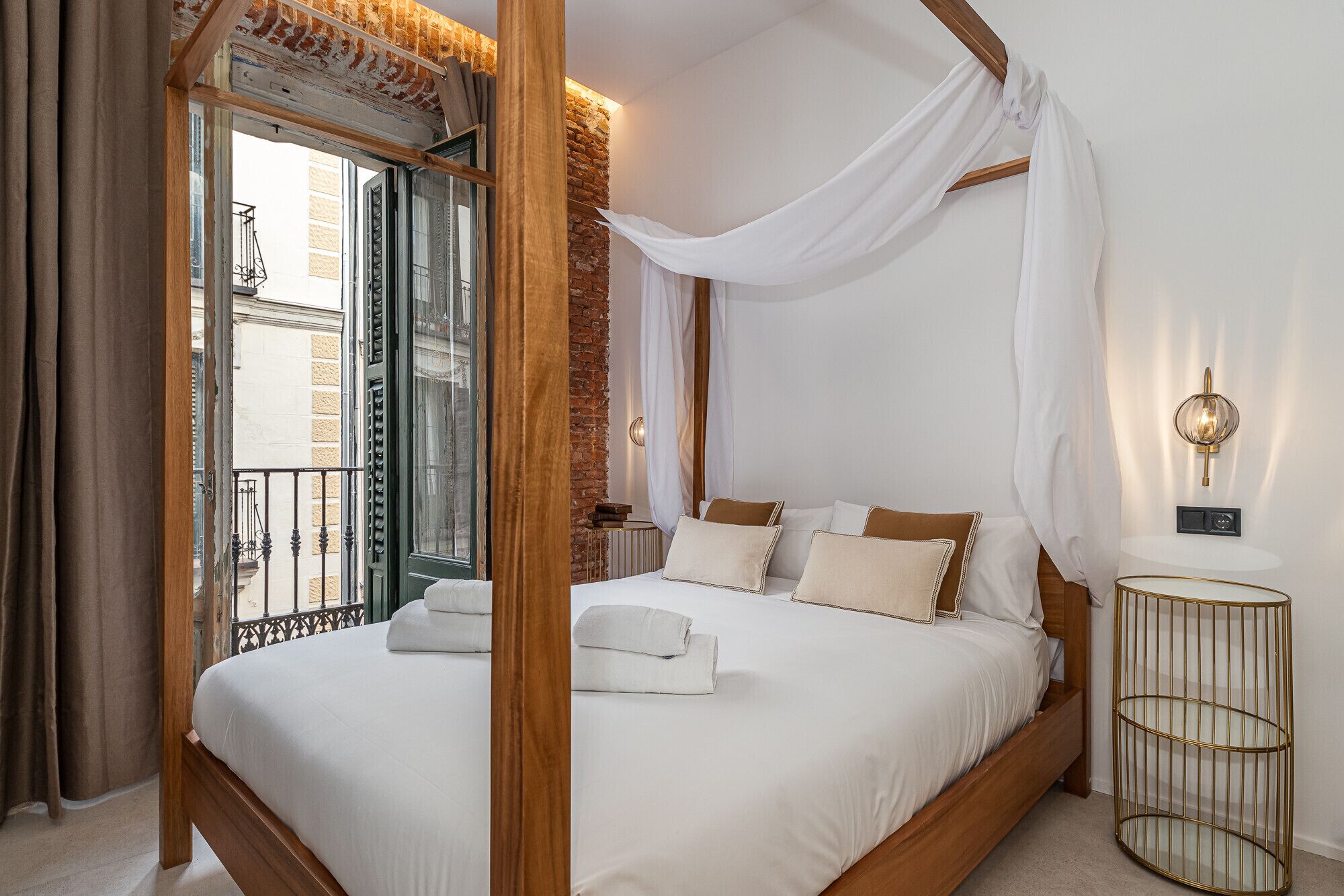 1 slaapkamer, een strijkplank/strijkijzer, gratis wifi, beddengoed