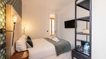 1 bedroom, iron/ironing board, free WiFi, bed sheets