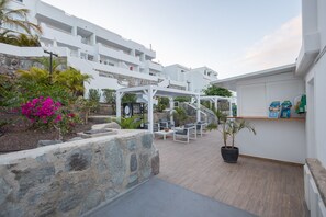 屋外ダイニングエリア