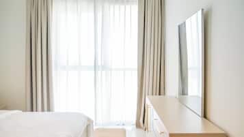 Deluxe Apartment, 1 Bedroom, Balcony | 1 bedroom, individually decorated, iron/ironing board, free WiFi