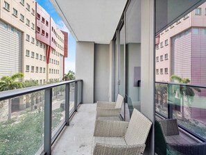 Property grounds - X Lounge III-Modern Corner Residence (Miami)