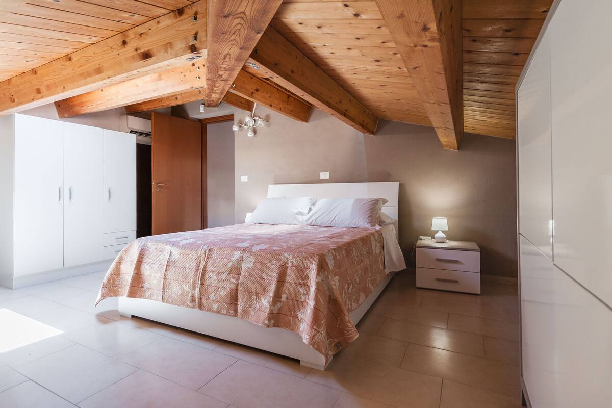 Business-Apartment | 1 Schlafzimmer, Bügeleisen/Bügelbrett, kostenloses WLAN, Bettwäsche