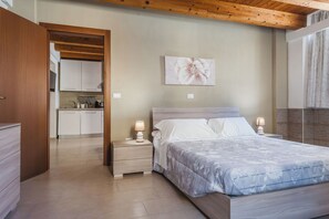 1 chambre, fer et planche à repasser, Wi-Fi gratuit, draps fournis