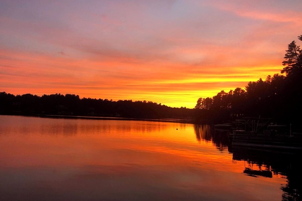 Picturesque sunsets from your dock!