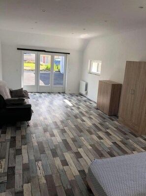 3 habitaciones, tabla de planchar con plancha y wifi gratis 