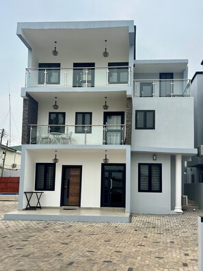 Exterior - A Haven of Comfort in Labone, with easy access to essentials amenities (Accra)