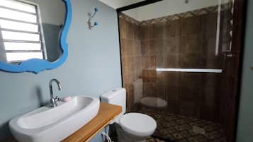 Toallas y papel higiénico