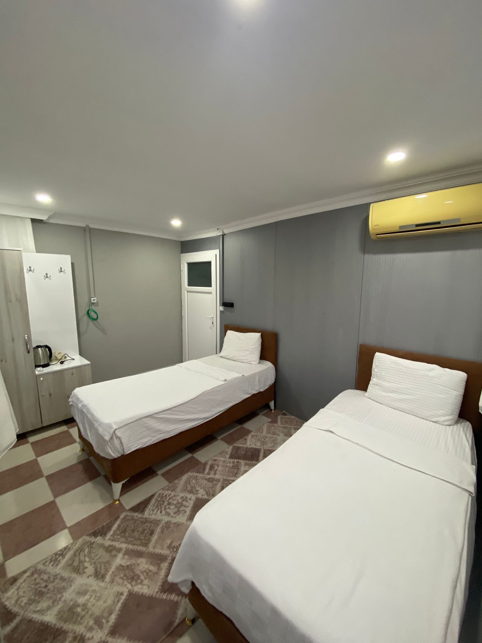 Chambre avec lits jumeaux, plusieurs lits