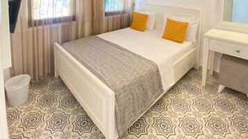 Kamar Standar | Minibar, meja kerja, setrika/meja setrika, dan Wi-Fi gratis