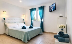 1 habitación, tabla de planchar con plancha, wifi gratis y ropa de cama 