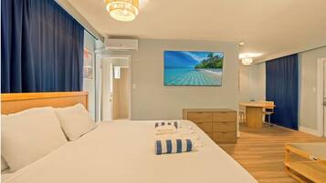 1 habitación, tabla de planchar con plancha, wifi y ropa de cama