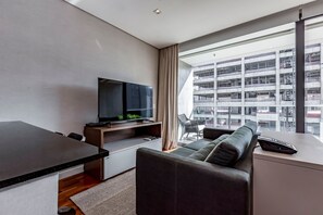Smart TV, Netflix, smart speakers, streaming services - FL Residence (São Paulo)
