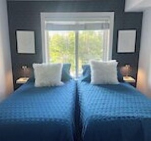 2 chambres, fer et planche à repasser, accès au Wi-Fi (inclus)