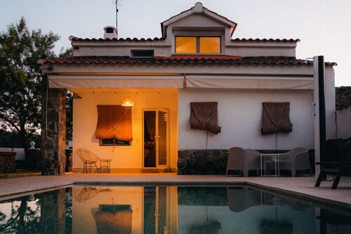 Wishome – Beautiful house on a private estate with pool