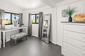 Interior - Poseidons Cove Private  Home  Pool Hot tub, outdoor kitchen and bar, Los Cabo (La Playa)