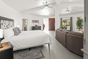 3 bedrooms, in-room safe, desk, iron/ironing board - Poseidons Cove Private  Home  Pool Hot tub, outdoor kitchen and bar, Los Cabo (La Playa)
