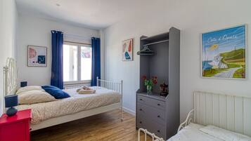 2 chambres, fer et planche Ă  repasser, Wi-Fi gratuit, draps fournis