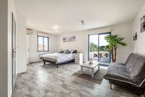 4 soverom, strykejern/-brett, wi-fi (inkludert) og sengetøy