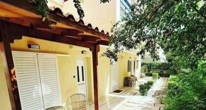 Modern Garden View Apt in Voula, Athens - Luxe