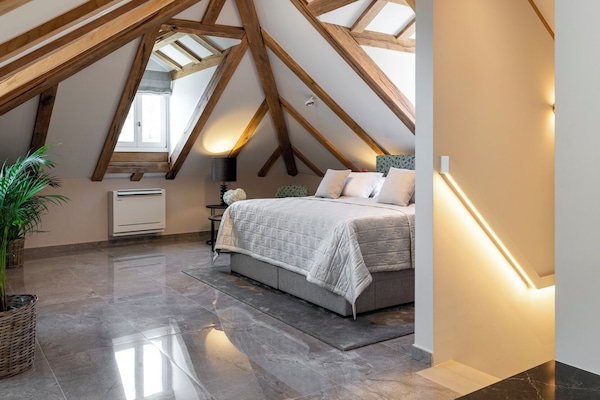 Habitació Deluxe | Roba de llit d'alta qualitat i minibar gratuït