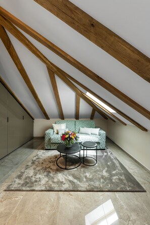 Deluxe Double Room with Sea View | Premium bedding, free minibar, in-room safe, individually decorated