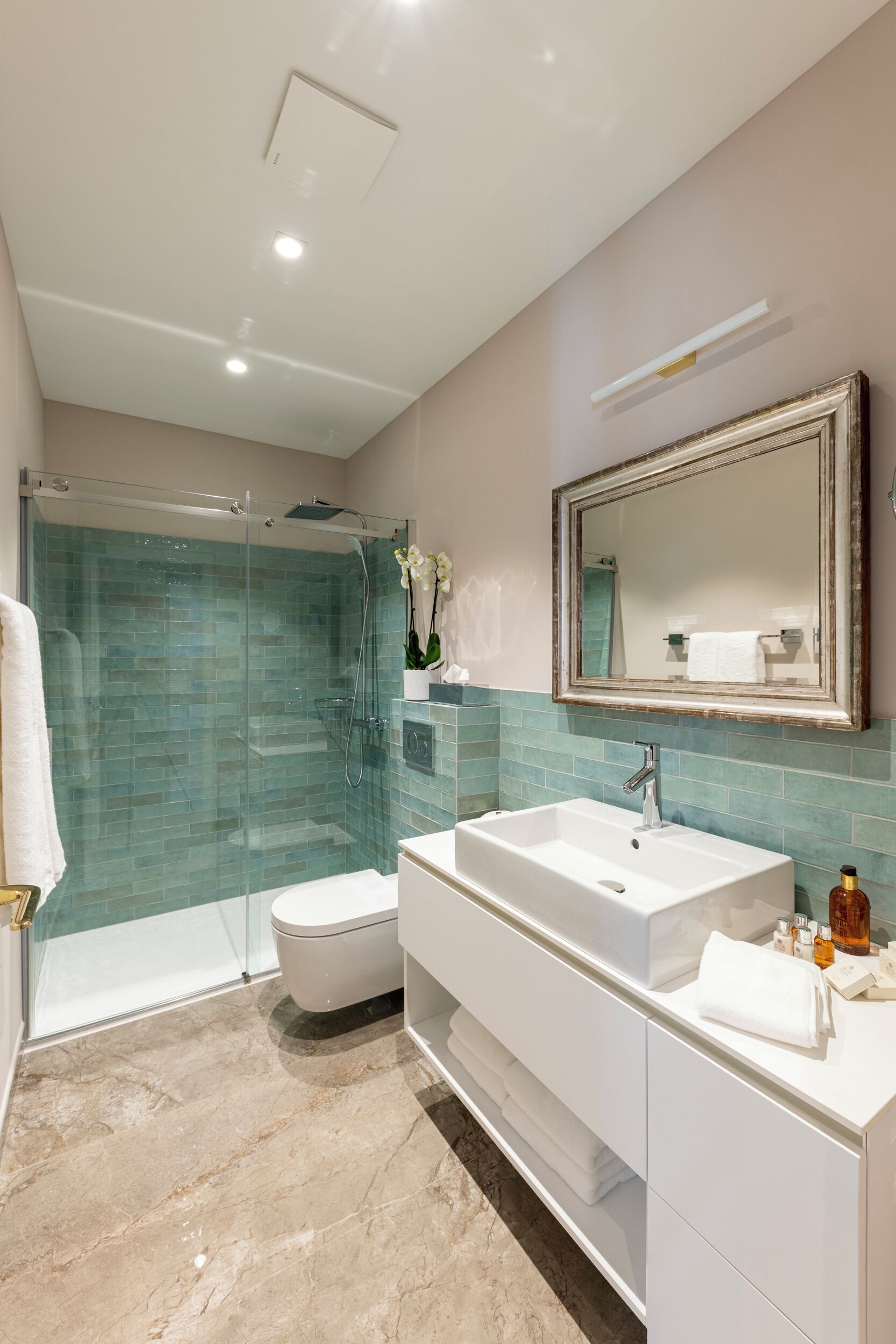 Photo - Sea Rocks Residence