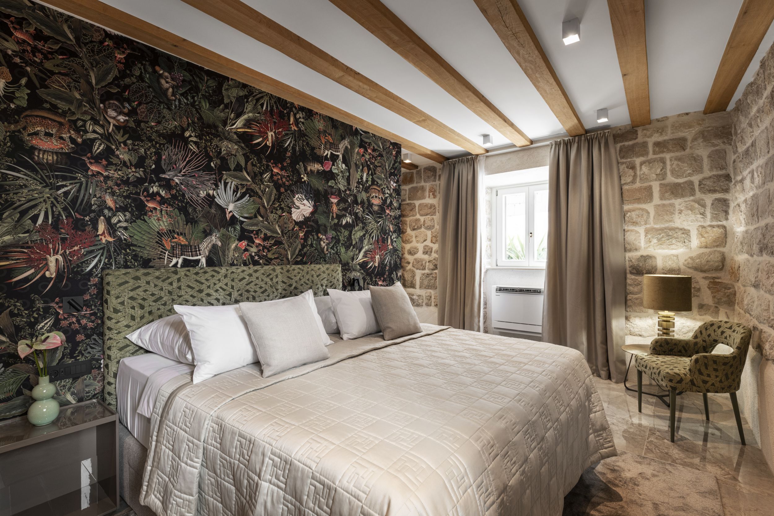 Photo - Sea Rocks Residence