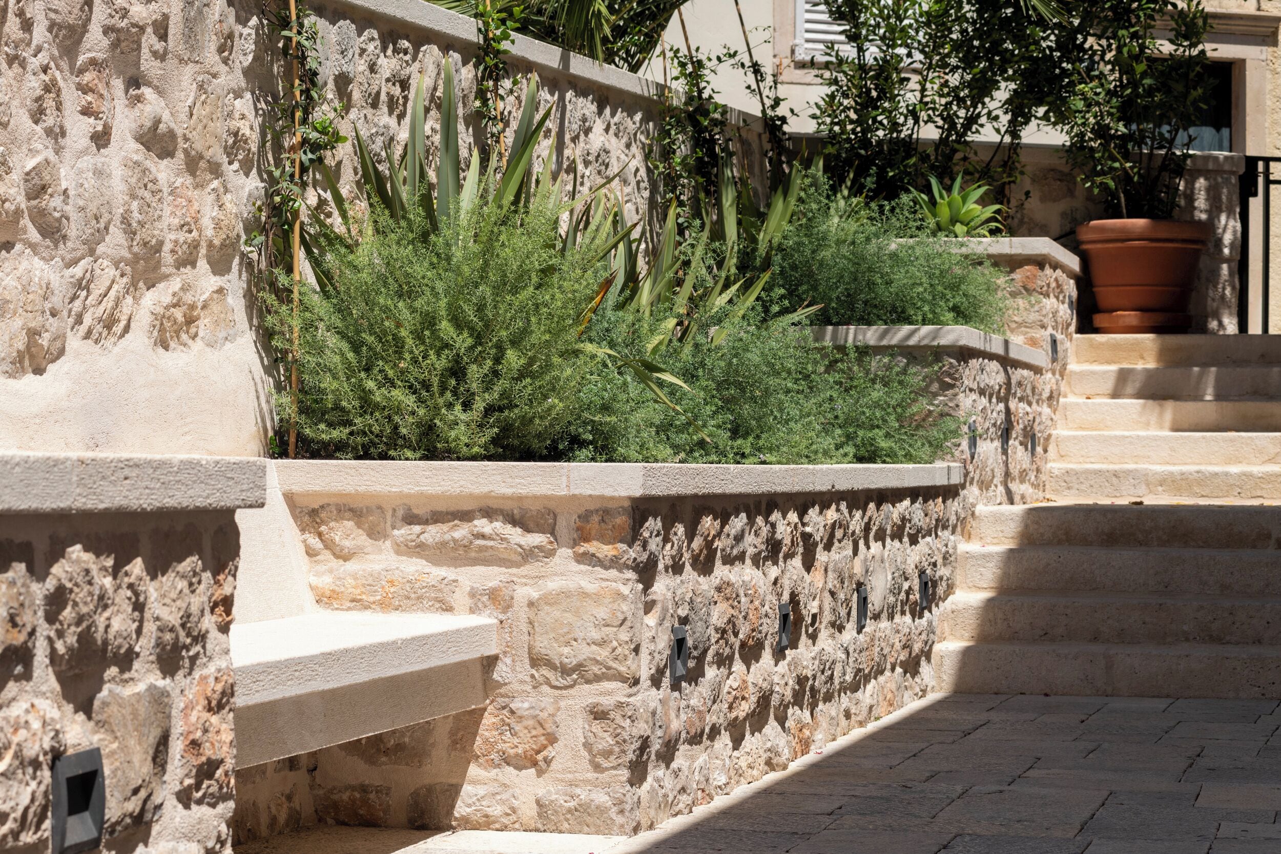 Photo - Sea Rocks Residence