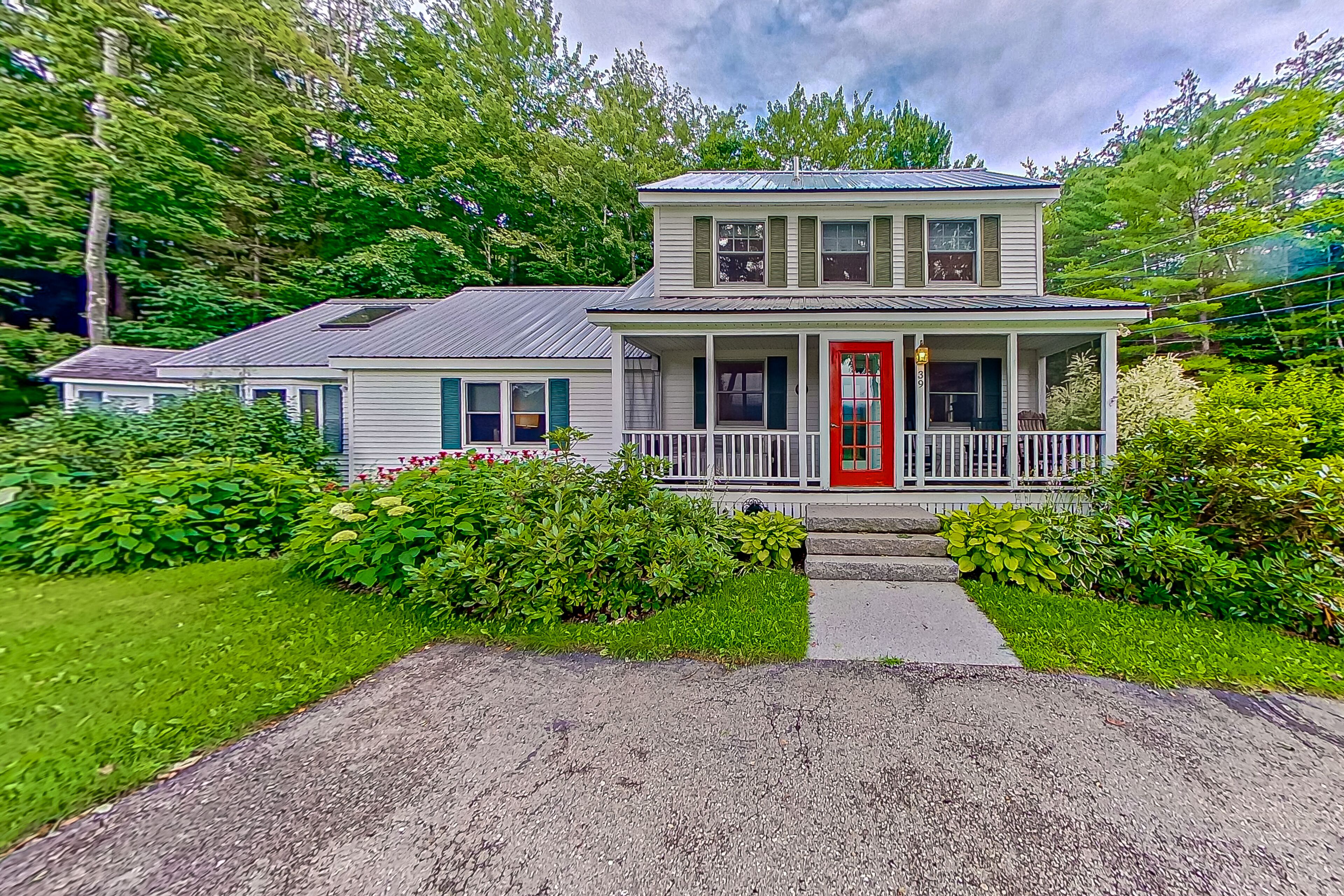 Cottage at Green Hill | House in Jackson with full kitchen, screened-in porch