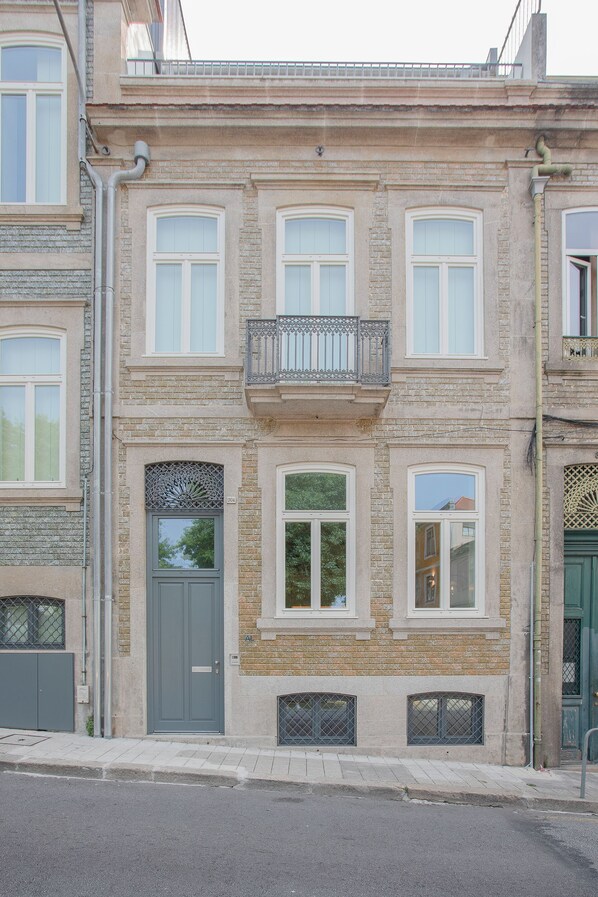 Konaklama yerinin ön cephesi