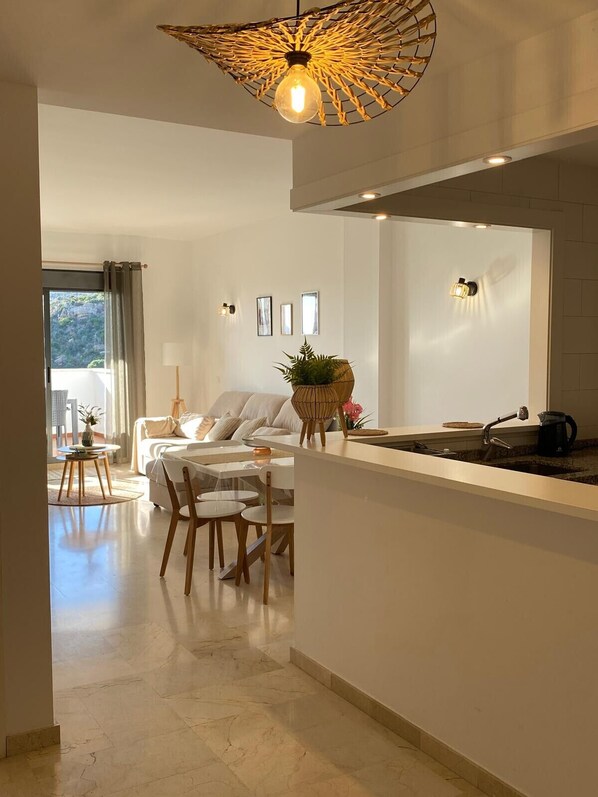 Interior - Rock Bay 2422 Splendid sea & african coast views (Manilva)