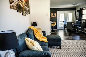 Smart TV, fireplace, books - Raven's Haven / Golf Course / Relaxing (Maggie Valley)