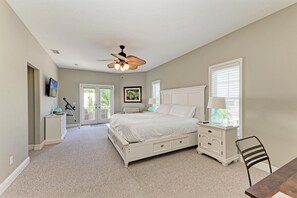 4 bedrooms, iron/ironing board, Internet