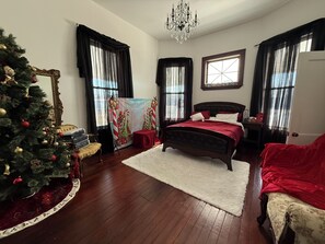 3 bedrooms, travel cot, free WiFi, bed sheets - Plenty of space to relax! Near Turner falls, the lake & Crossbar Ranch. Sleeps 6 (Davis)