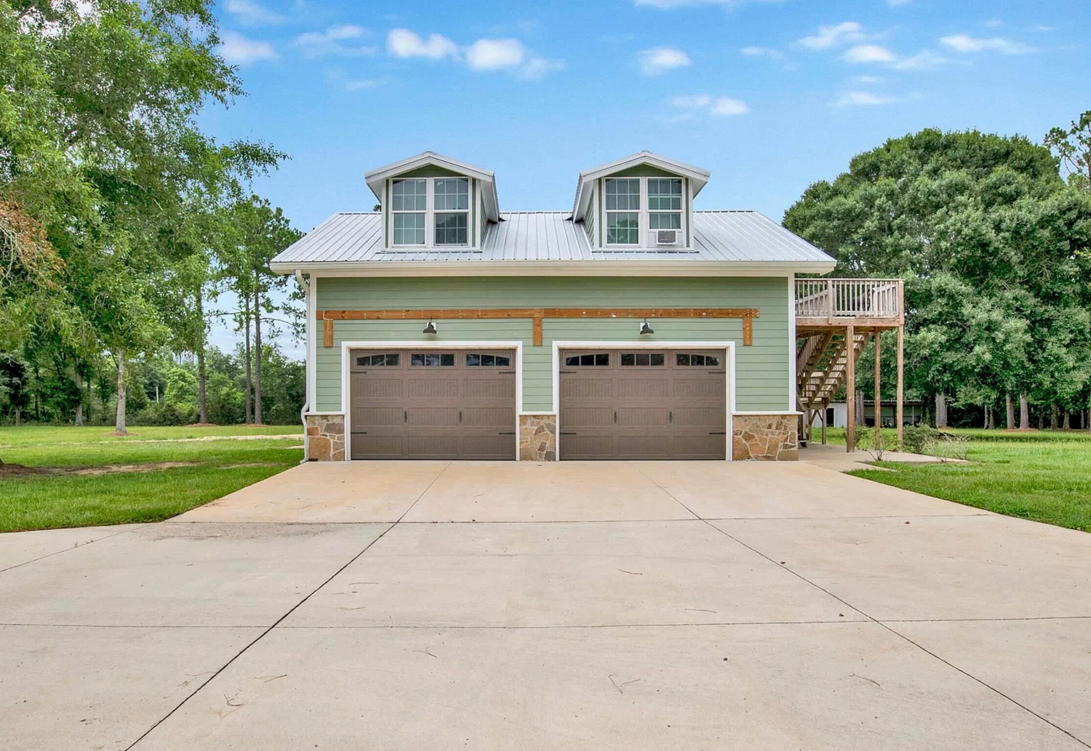 HIDDEN JAM! Private Studio on a Ranch. Access to Pool, Outdoor Kitchen, Fire Pit