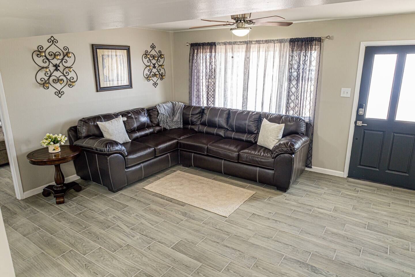 Mid-Century, Traditional Home near El Paso Airport