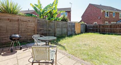 Close to Bluewater & Lakeside! Comfy, peaceful home in Kent w/ Garden & Parking