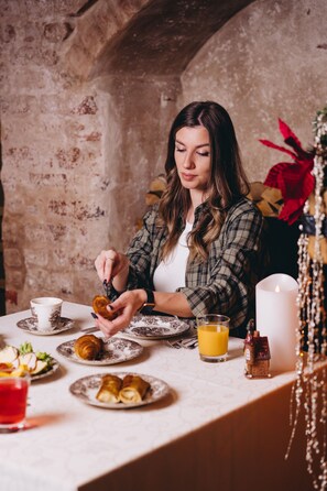 Petit déjeuner buffet servi tous les jours en supplément
