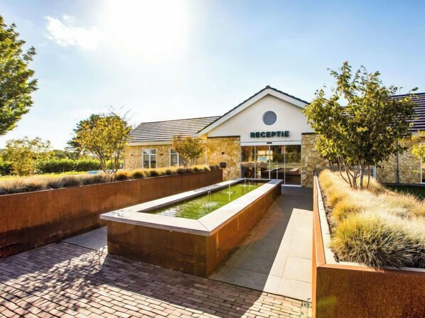 A heated pool - Green Resort Mooi Bemelen by Interhome (Bemelen)