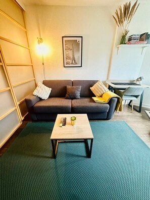 Smart-TV, videospill, DVD-spiller og bøker