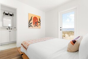 2 bedrooms, WiFi, bed sheets - 3-Story Container Home • Pool • Hot Tub • Terrace (Joshua Tree)